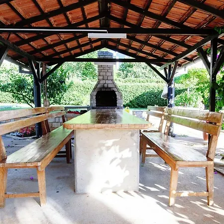 Apartment Gold & Gray Apartman *