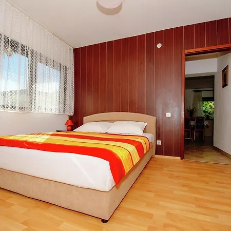 Apartman Apartment Gold & Gray